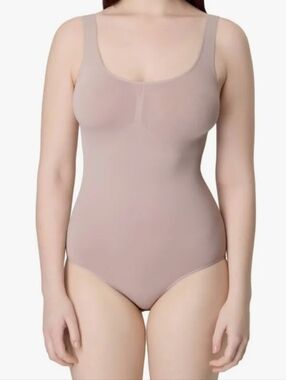 Maidenform Beige Scoop-Neck Bodysuit
